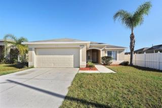 6402 Pine Top Way, Zephyrhills FL  33545-1330 exterior