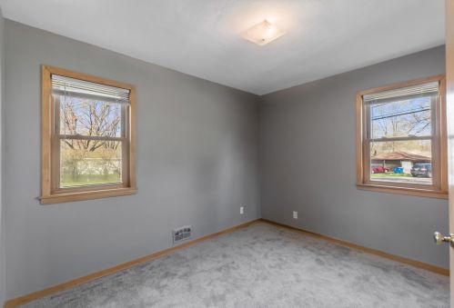 2580 17th Ave, Saint Paul MN  55109-1815 exterior