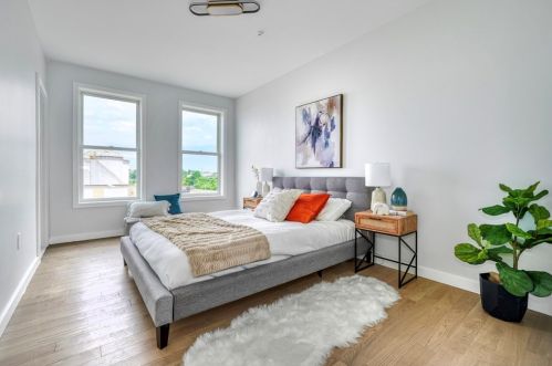 439 Chelsea St, Boston MA exterior