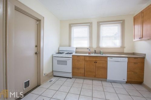 1069 Hemphill Ave, Atlanta GA 30318-5441 exterior