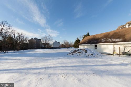 14194 Travilah Rd, Rockville, MD 20850-3525