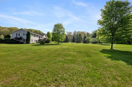 8415 Hidden Dr, Middlevle MI 49333-9186 exterior