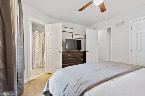 339 Beaghan Dr, Glen Burnie MD 21060-8226 exterior