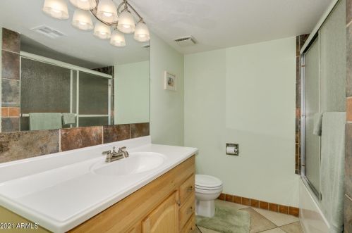 3061 Betty Elyse Ln, Phoenix AZ 85032-4296 exterior