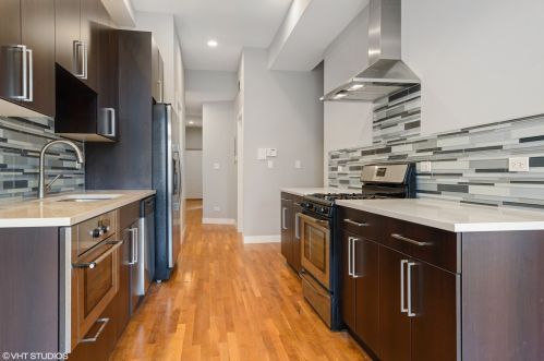 2644 Augusta Blvd, Chicago, IL 60622-4572