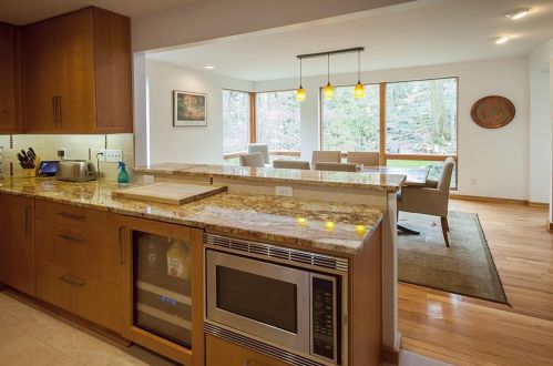 1141 Biltmore Dr, Atlanta GA 30329-3809 exterior