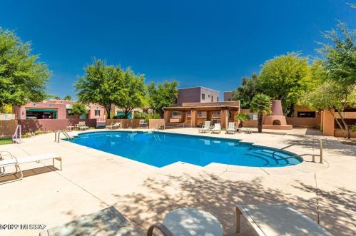 5312 Calle Vista De Colores, Tucson AZ  85711-7431 exterior