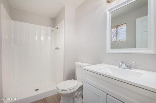 1636 61 St, Phoenix AZ 85033-1714 exterior