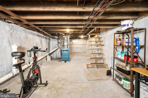 518 Schiller Ave, Trenton NJ 08610-6029 exterior