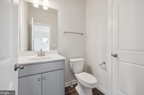 16666 Crabbs Branch Way, Rockville MD 20855-2201 exterior