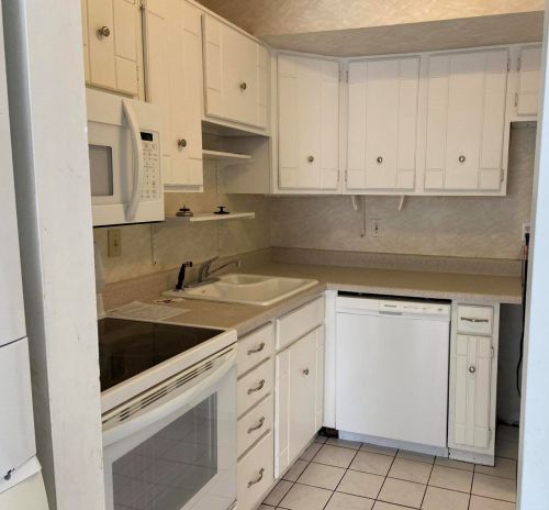 3651 Kenbrooke Ct, Kalamazoo MI  49006-5438 exterior