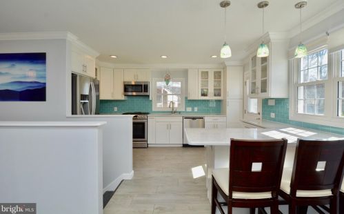 6119 Algona Ct, Alexandria VA 22310-3141 exterior