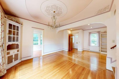 293 Doyle Ave, Providence RI 02906-3354 exterior