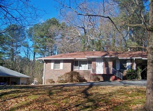 2835 Cascade Rd, Atlanta, GA 30311-3134