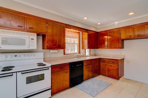 2416 91, Milwaukee WI 53226-1832 exterior