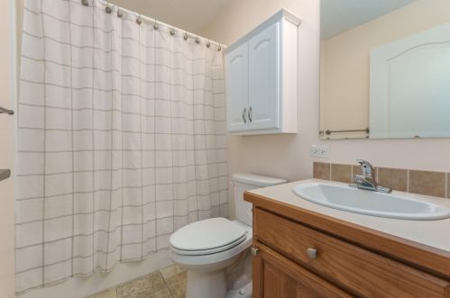 5881 Coddington Ln, Kalamazoo MI 49009-1791 exterior