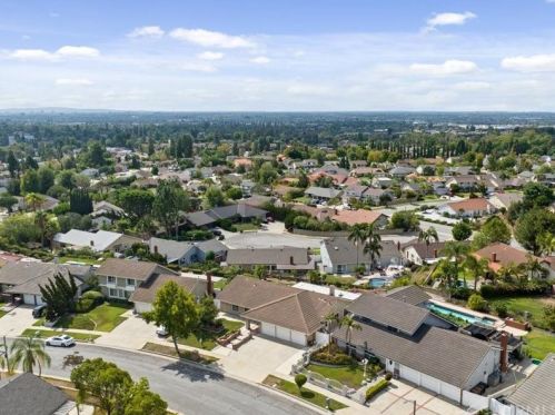 2416 Camino Del Sol, Fullerton CA 92833-1324 exterior