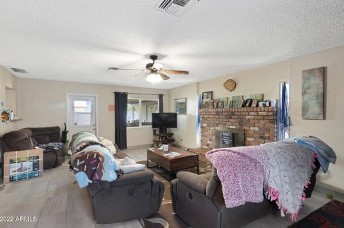 6036 36 Dr, Phoenix AZ 85053-2831 exterior