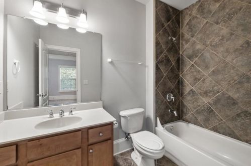 2677 Derby Walk, Atlanta GA 30319-3657 exterior