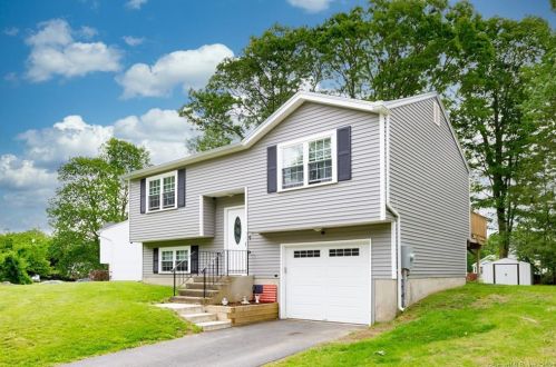 118 Settlers Ln, Torrington, CT 06790-4156