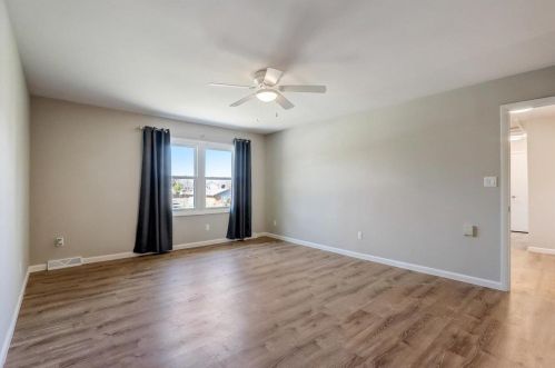 4870 82, Milwaukee WI 53220-4219 exterior