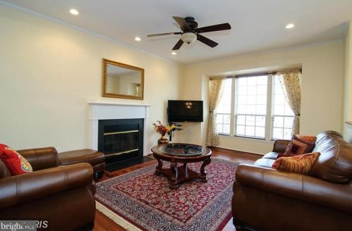 7777 Blueberry Hill Ln, Ellicott MD  21043-7911 exterior