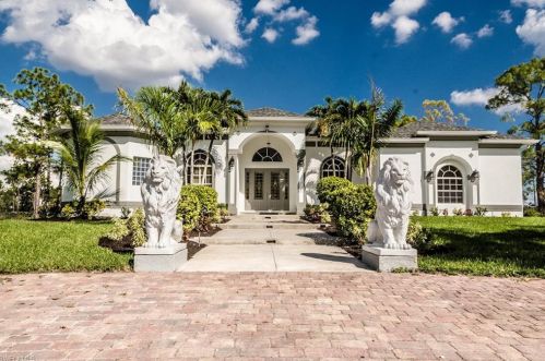 4420 18th St, Naples, FL 34120-6429