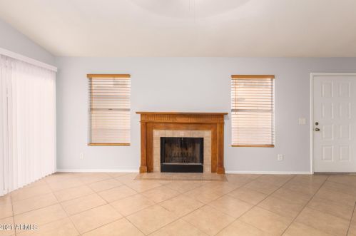 19016 15th St, Phoenix AZ  85024-2364 exterior