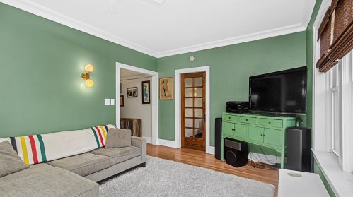 6211 Greenview Ave, Chicago IL  60660-1822 exterior