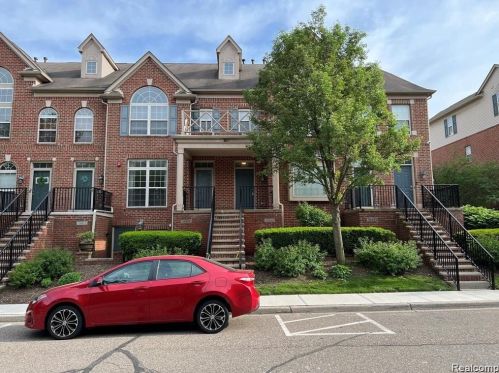 39441 Springwater Dr, Northville MI  48168-3962 exterior