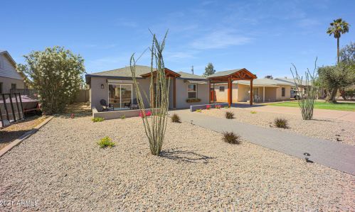 1359 Clarendon Ave, Phoenix AZ  85013-3330 exterior