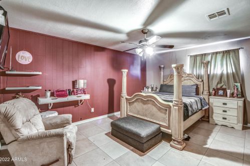 5307 Camelback Rd, Phoenix AZ 85033-1534 exterior