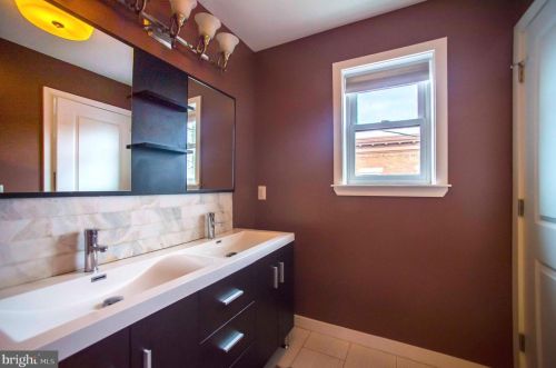 2999 Livingston St, Philadelphia PA 19134-5319 exterior