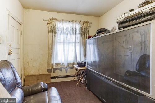 35 10 St, Darby PA exterior