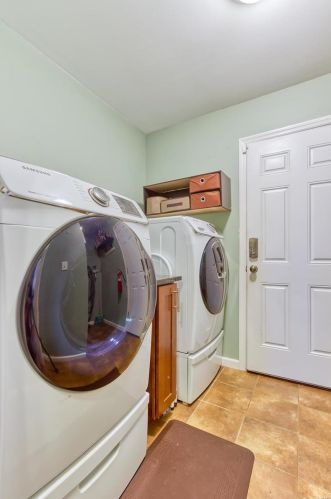 2880 Woodbridge Est Dr, Saint Louis MO 63129-5723 exterior