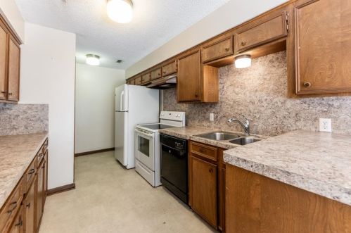 2525 Robinson Way, Huntsville TX exterior