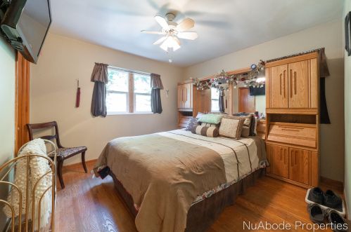 912 Westend Ave, Grand Rapids MI 49504-3847 exterior