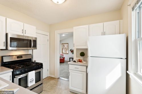 516 17 Ave, South Saint Paul MN 55075-1527 exterior