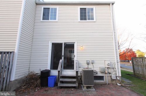 7800 Havenside Ter, Rockville, MD 20855-2261