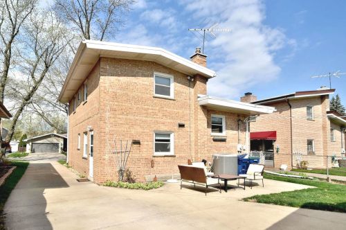 9835 Harding Ave, Chicago IL 60655-4017 exterior