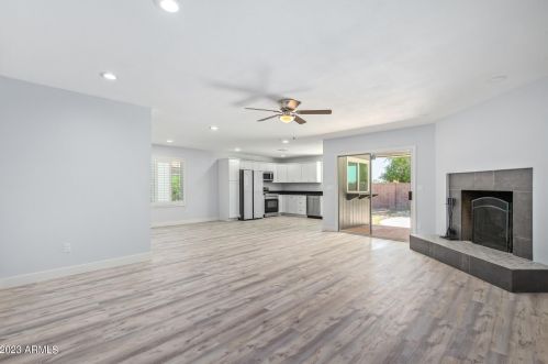 10609 42nd St, Phoenix AZ  85028-3501 exterior