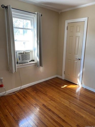 2401 Buck St, Bronx NY 10461-2901 exterior