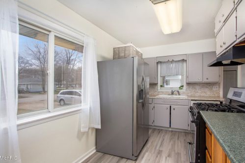 2171 Dangl Rd, Meskegon MI 49444-8748 exterior