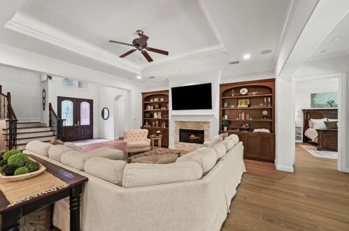 2927 Cotswold Manor Dr, Humble TX 77339-0016 exterior