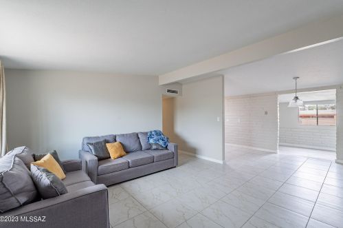 1133 Illinois St, Tucson AZ  85714-1605 exterior