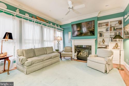 12561 Ansin Cir Dr, Rockville MD 20854-6912 exterior