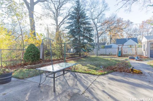 2323 Harding Ave, Meskegon MI 49441-1323 exterior