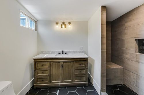 5043 Ainslie St, Chicago IL  60630-2302 exterior