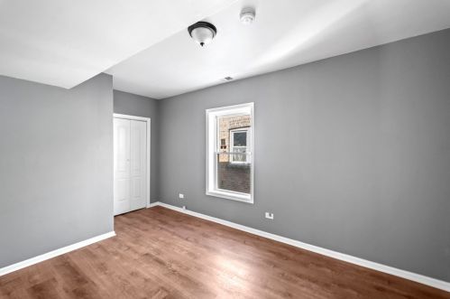 1908 5 Ave, Broadview IL 60153-3203 exterior