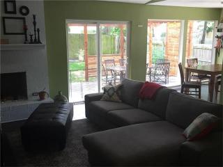 2607 Redleaf Ln, Austin TX  78745-5968 exterior